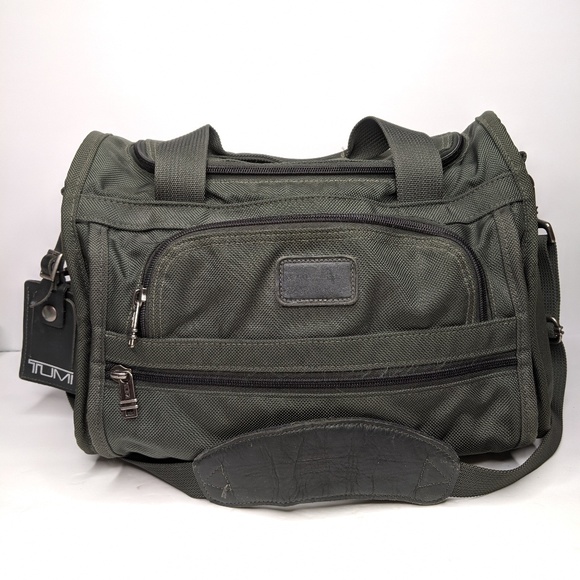 Tumi Alpha Weekender Duffel Bag Green Nylon 261M3